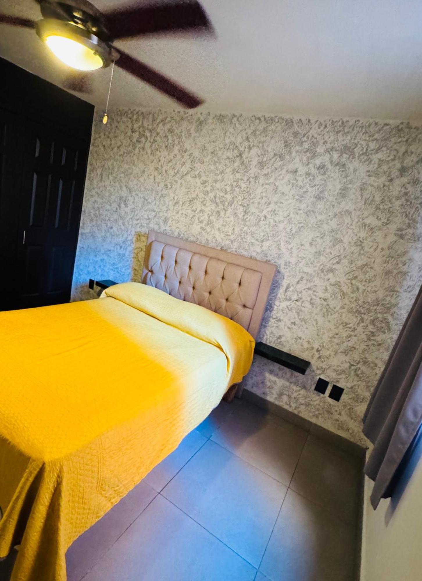 Zona Dorada: Amplio Departamento Para 12 马萨特兰 外观 照片